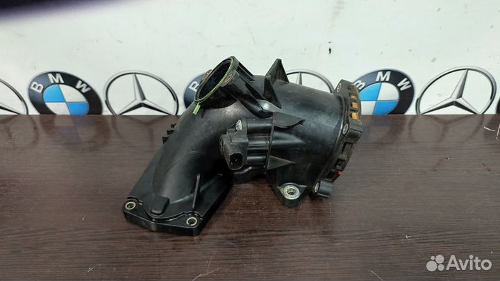 Патрубок двигателя двигателя Mercedes OM651