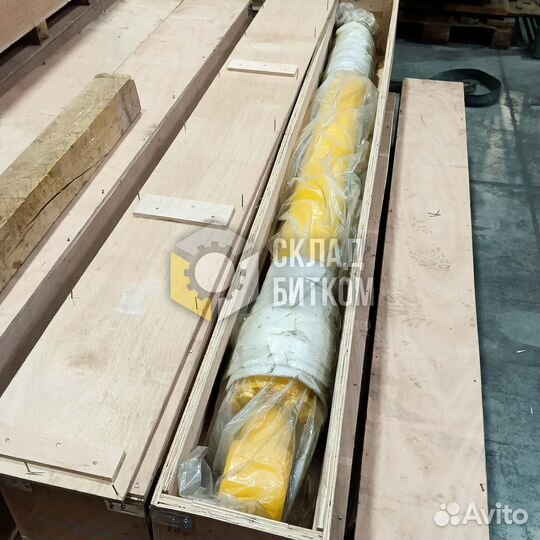 Гидроцилиндр стрелы Komatsu PC200-7