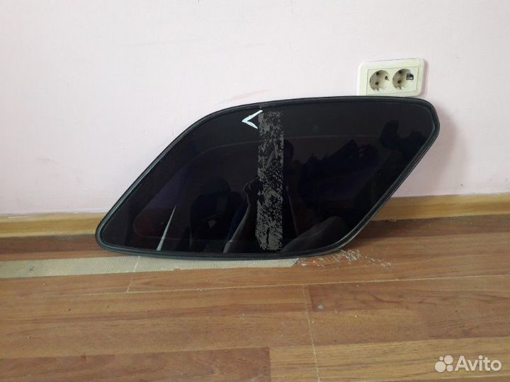 Форточка кузова задняя левая Kia Sportage 2 2 2010