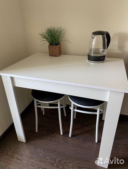 Стол новый 4шт