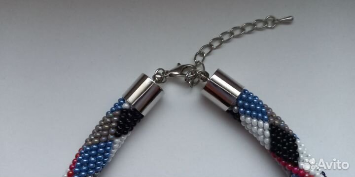 Чокер из бисера в клетку