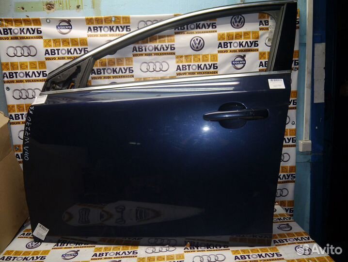 V40 2013+ Дверь передняя левая Вольво синяя