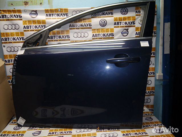 V40 2013+ Дверь передняя левая Вольво синяя