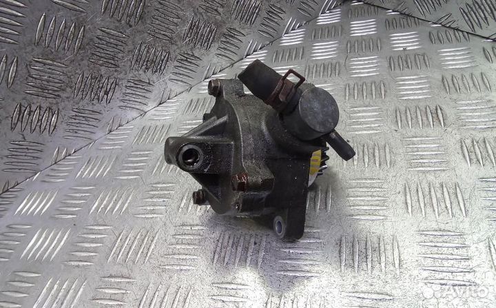 Насос вакуумный Mitsubishi Montero/Pajero