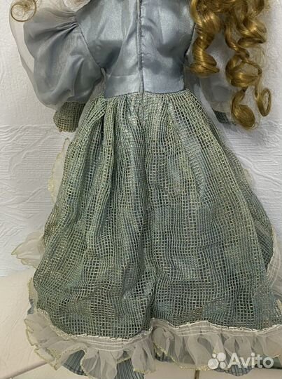 Кукла-фарфор,45 см