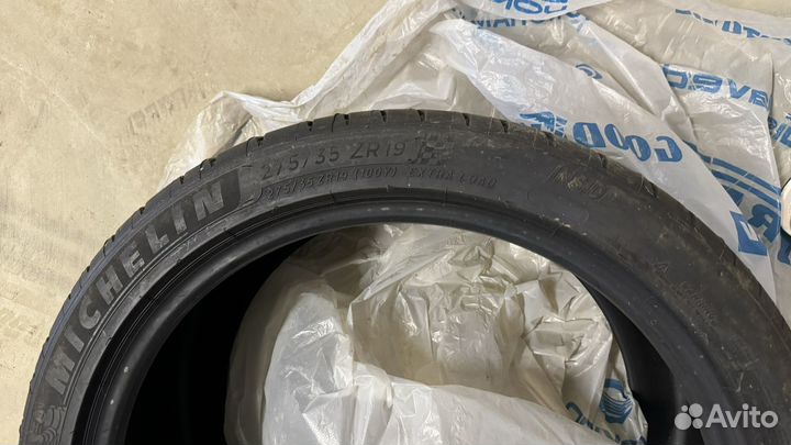 Michelin Pilot Sport 4 S 245/40 R19 и 275/35 R19