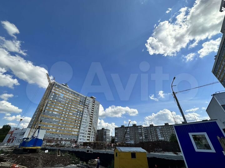 2-к. квартира, 57,4 м², 1/18 эт.