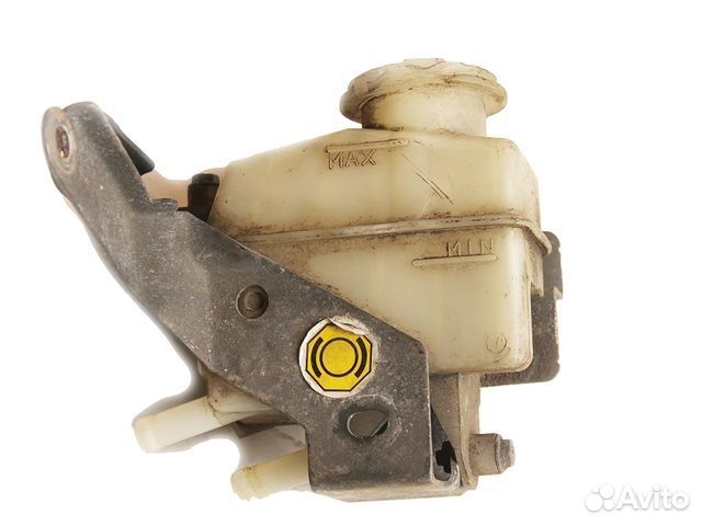 Бачок главного тормозного цилиндра Mitsubishi