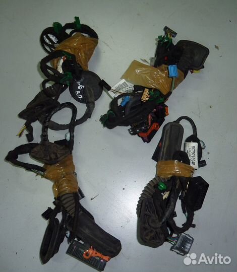 Volkswagen Jetta 6 электропроводка двери