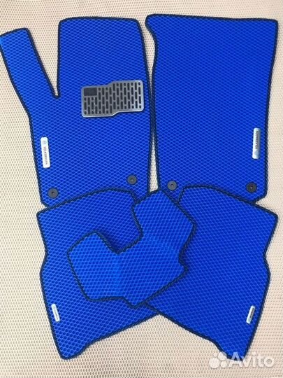 Коврики в автомобиль