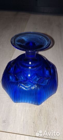 Конфетница на ножке синее стекло
