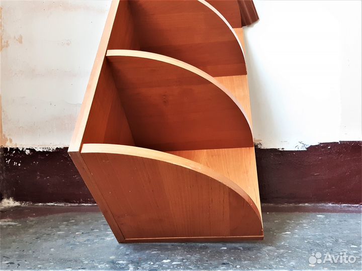 Угловая настенная полка, карниз съёмный