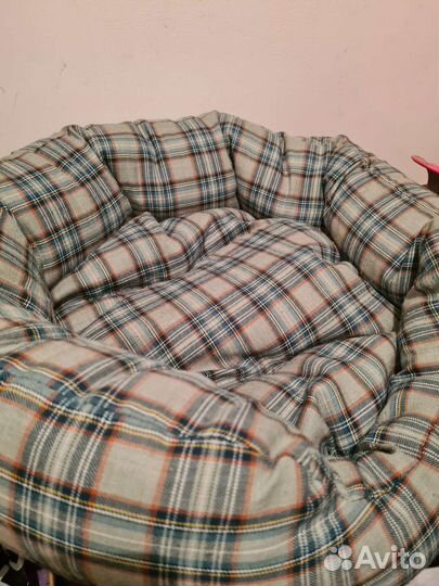 Лежанка для кошек и маленьких собак