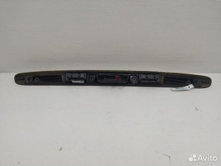 Б/У Накладка подсветки номера Европа. A1697401993