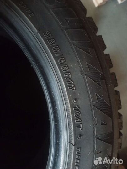Bridgestone Blizzak Spike-01 225/55 R17 101T
