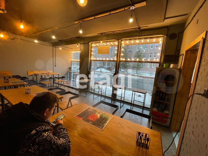 Продам торговое помещение, 355 м²