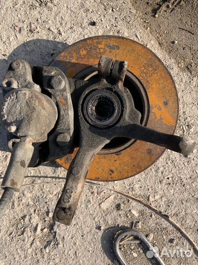 Кулак поворотный Renault Clio 2/Lutecia2 седан