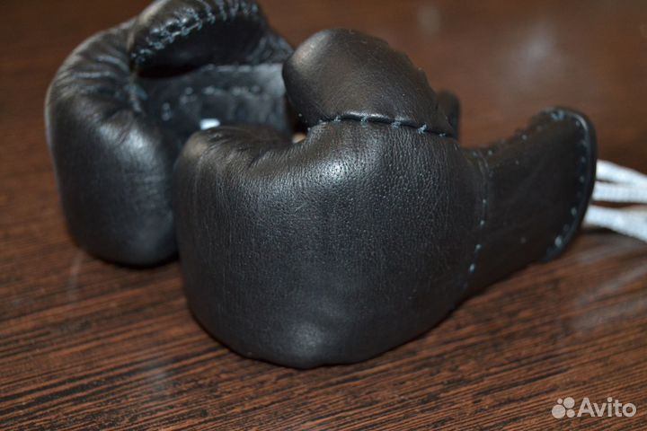 Сувенирные боксерские мини перчатки из кожи