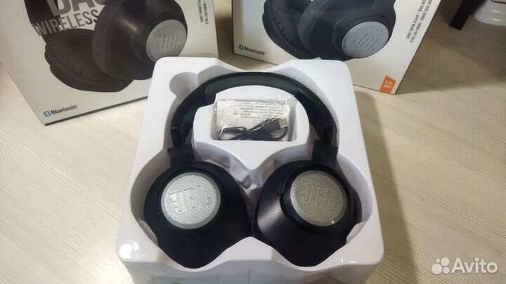 Беспроводные наушники jbl tune 500bt