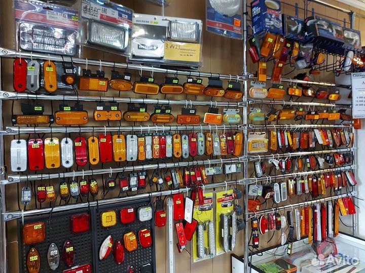 Стекло фары Merсedes 303