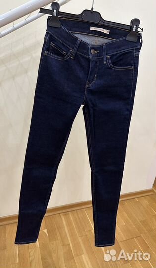 Джинсы levis