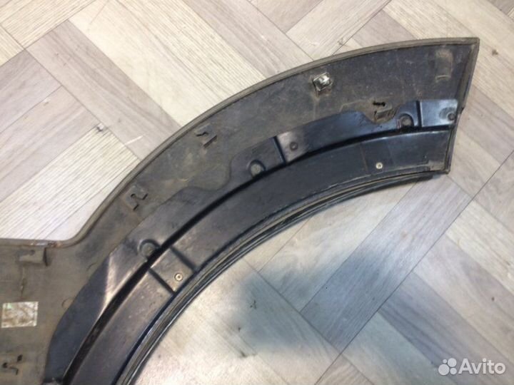 Молдинг двери задний правый Kia Sorento 1