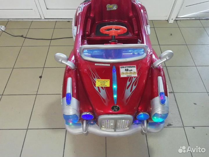Электромобиль аттракцион машинка