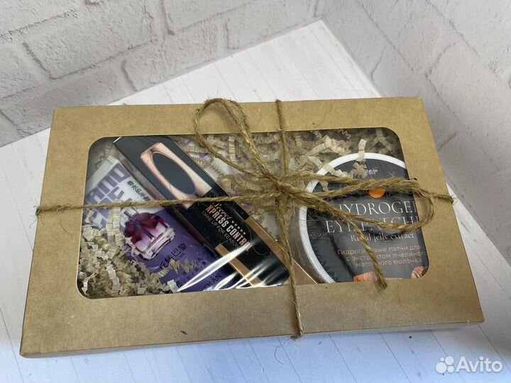 Подарочный набор на 8 марта. Бьюти бокс