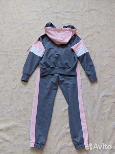 Продам спортивный костюм на девочку р.140