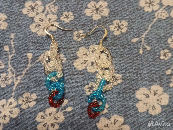 Украшения из бисера