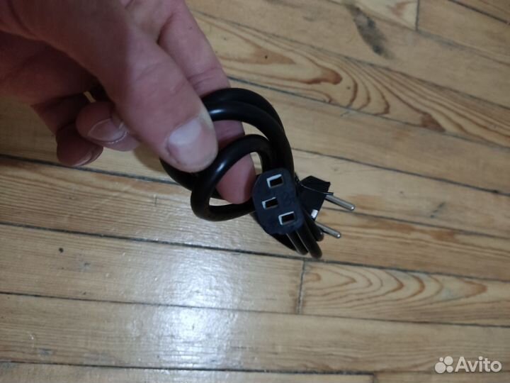 Шнур от компьютера
