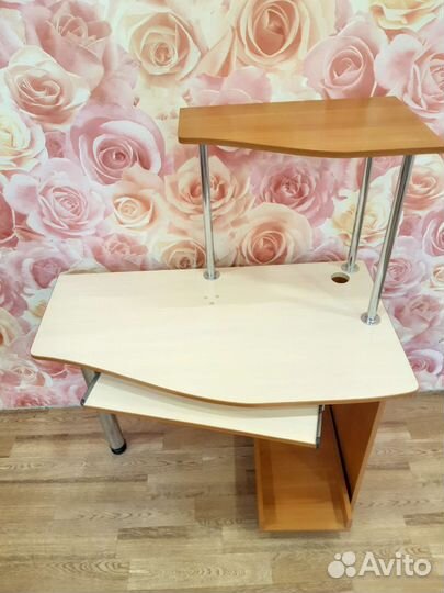 Компьютерный стол