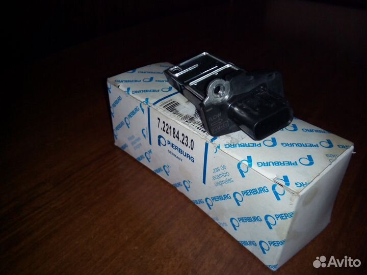 Датчик расхода воздуха Pierburg 7.22184.23.0