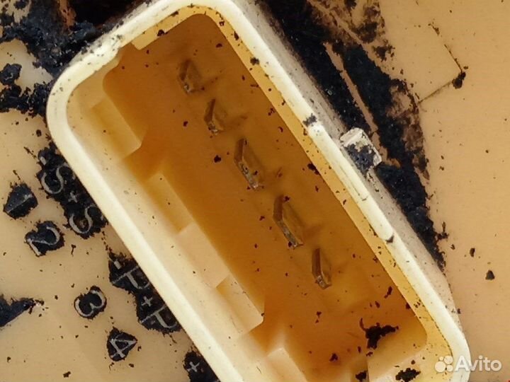 Насос топливный для Ford Kuga 1 1633070