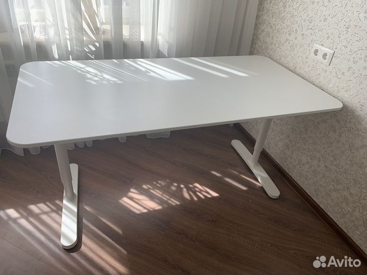 Стол бекант IKEA оригинал в отличном состоянии
