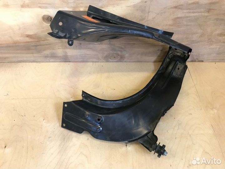 Рамка фары передняя левая Mercedes Benz Ml 500