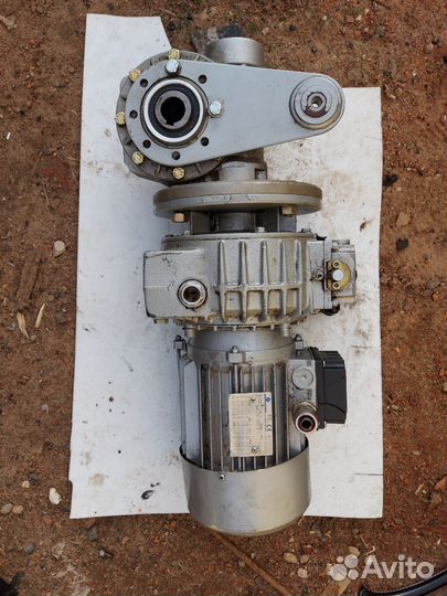 Мотор редуктор Вариатор Motovario Bonfiglioli 3/1