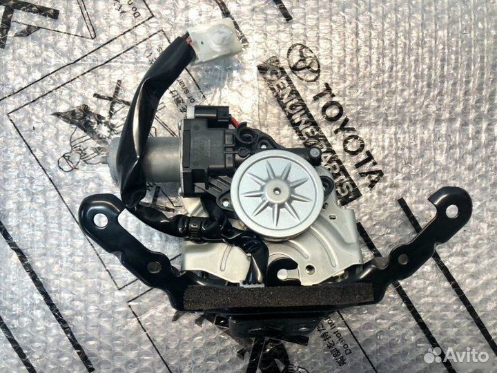 Замок крышки багажника Lexus Rx 4