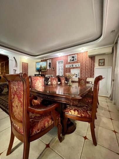 Дом 353,8 м² на участке 7 сот.