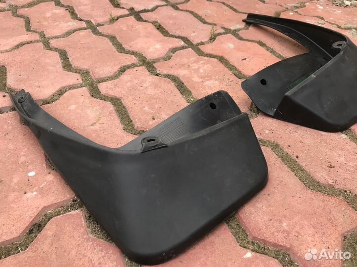 Брызговики универсальные