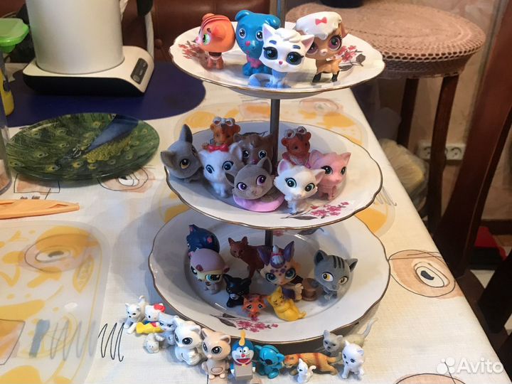 Продаю игрушки из киндеров и другие