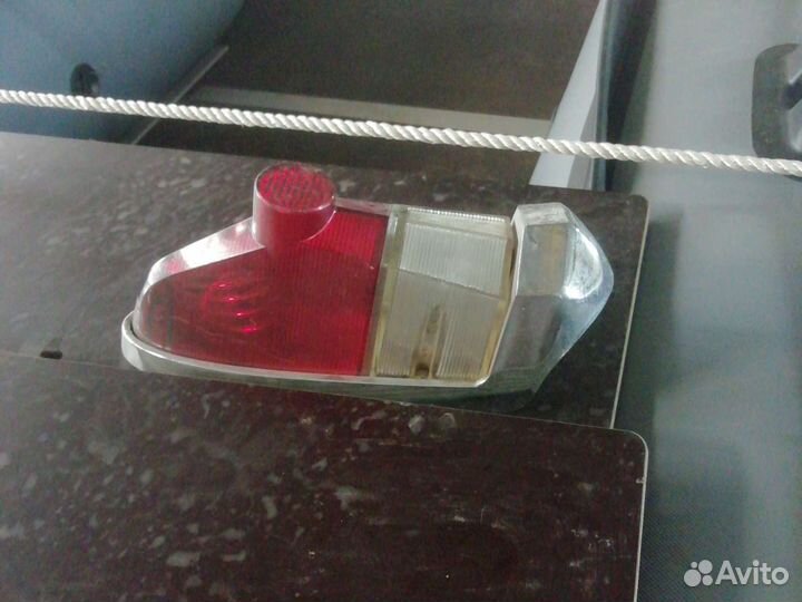 Продам задний фонарь газ21