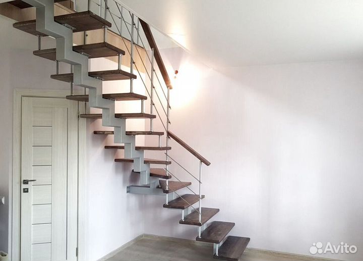 Каркас лестницы из металла