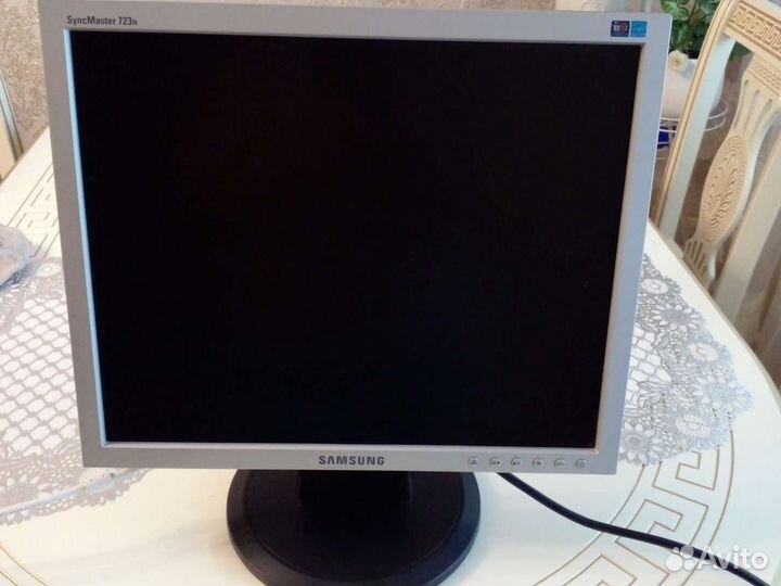 Монитор Samsung syncmaster