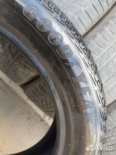 Goodyear UltraGrip Ice 2 225/50 R17 98T