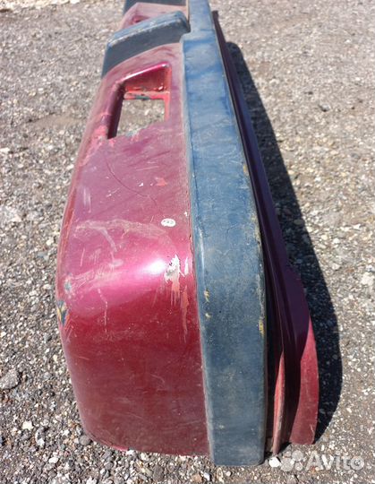 Chrysler LeBaron Бампер задний