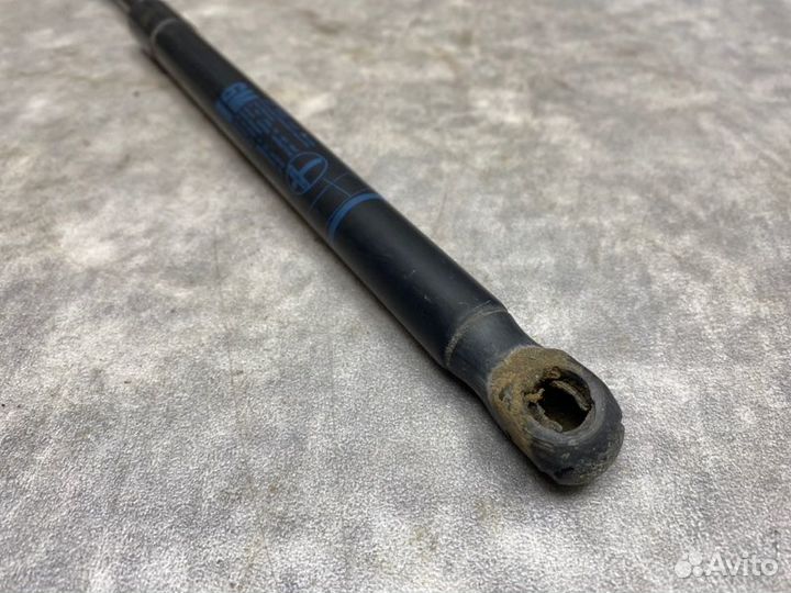 Амортизатор багажника Opel Astra H 1.6 Z16XER