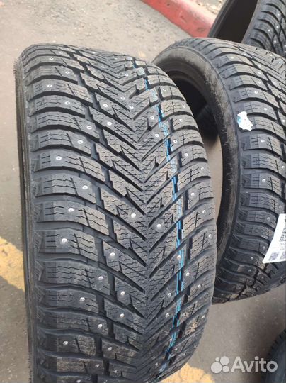 Nokian Tyres Hakkapeliitta 10p SUV 285/40 R22