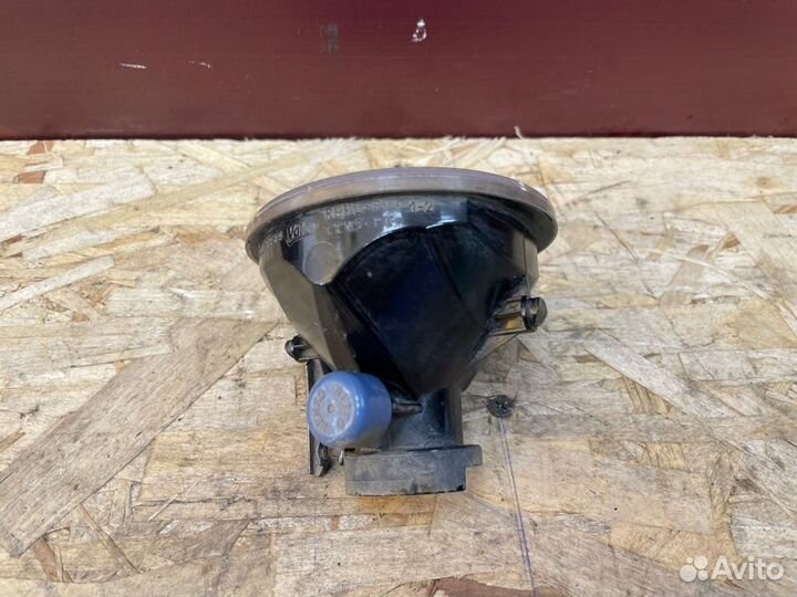 Противотуманная фара передняя Renault Logan