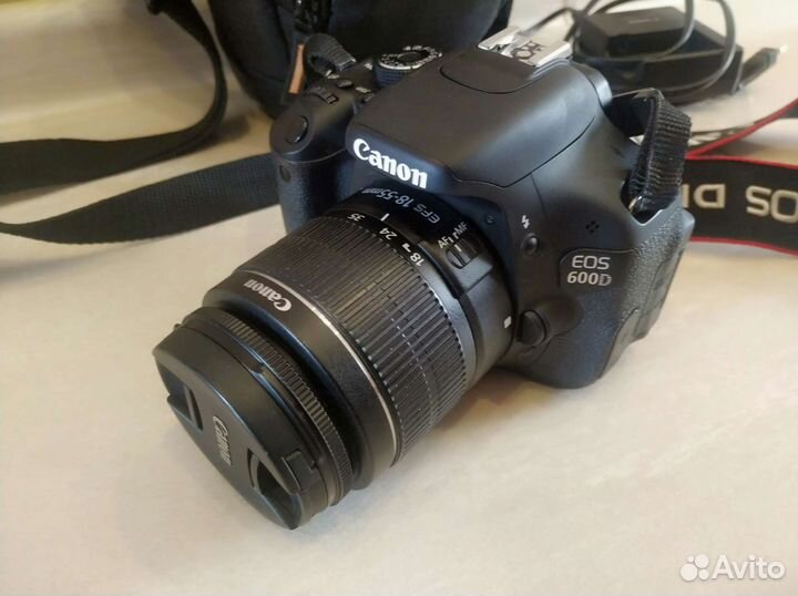 Зеркальный фотоаппарат canon 600d